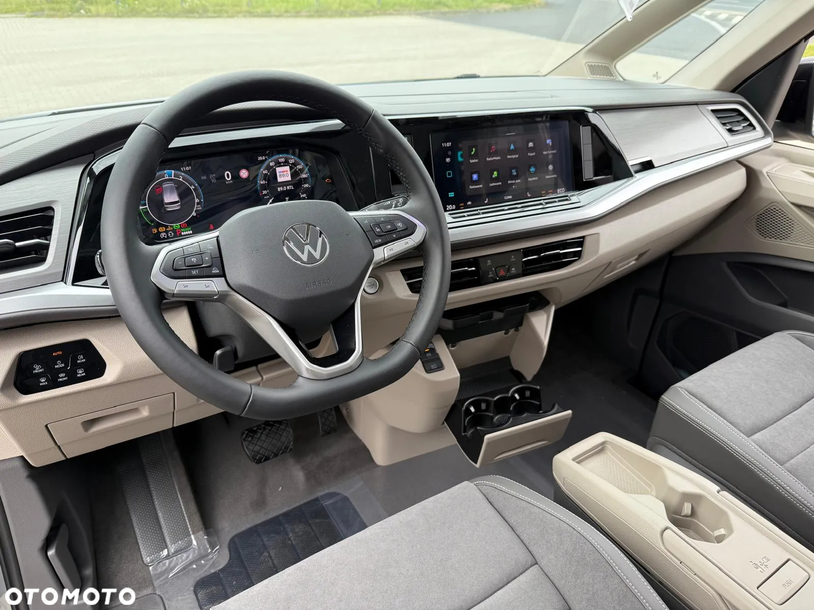 Volkswagen Multivan 1.5 eHybrid PHEV 4Motion L2 Edition DSG - 11