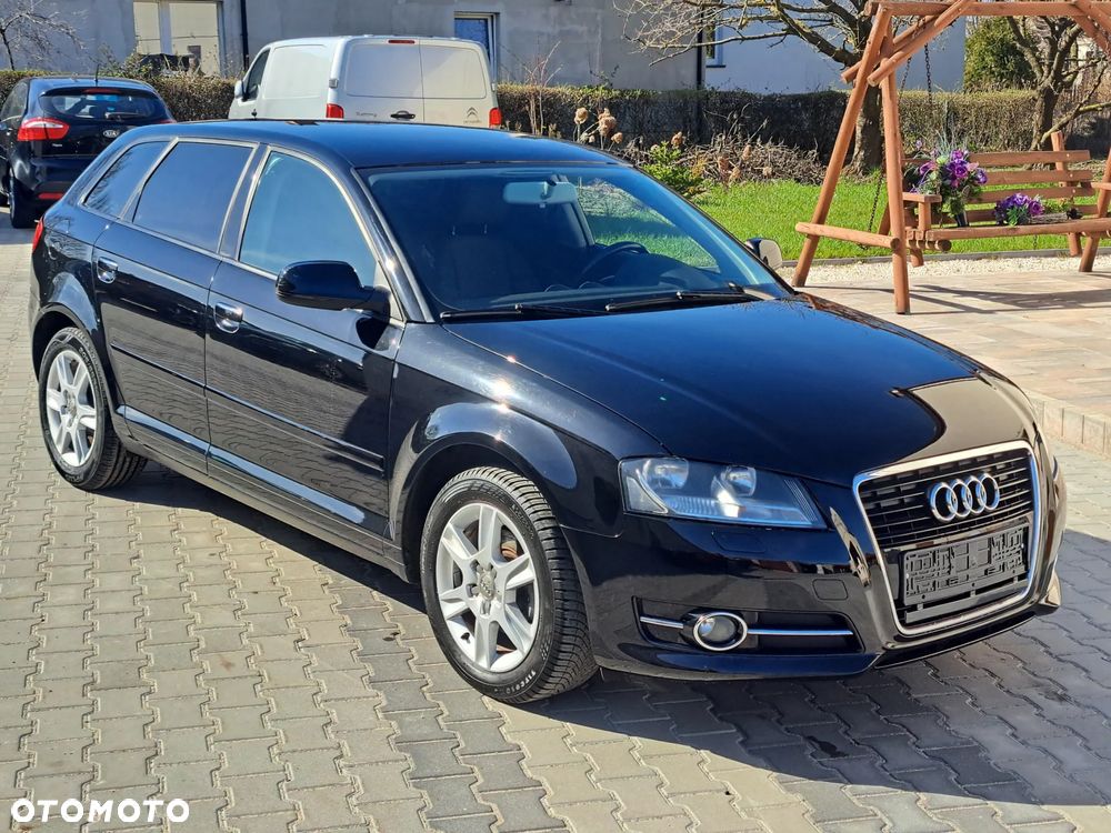 Audi A3 Sportback 1.6 Ambiente - 4