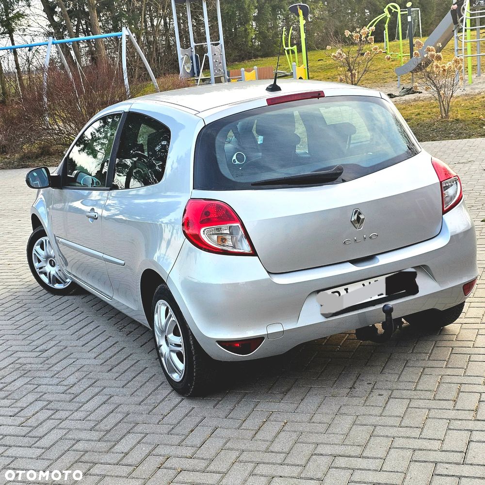 Renault Clio 1.2 16V 75 Expression - 1