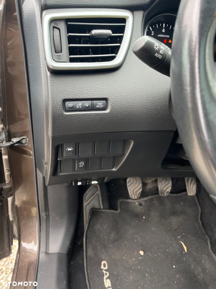Nissan Qashqai 1.3 DIG-T Tekna - 20