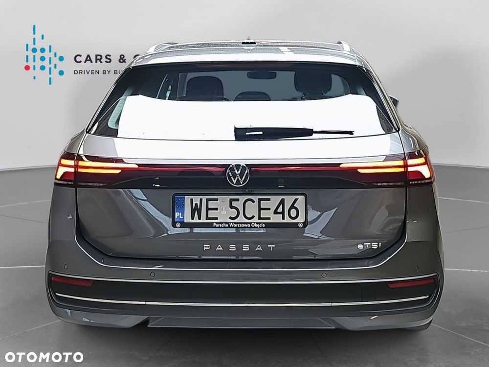 Volkswagen Passat - 25