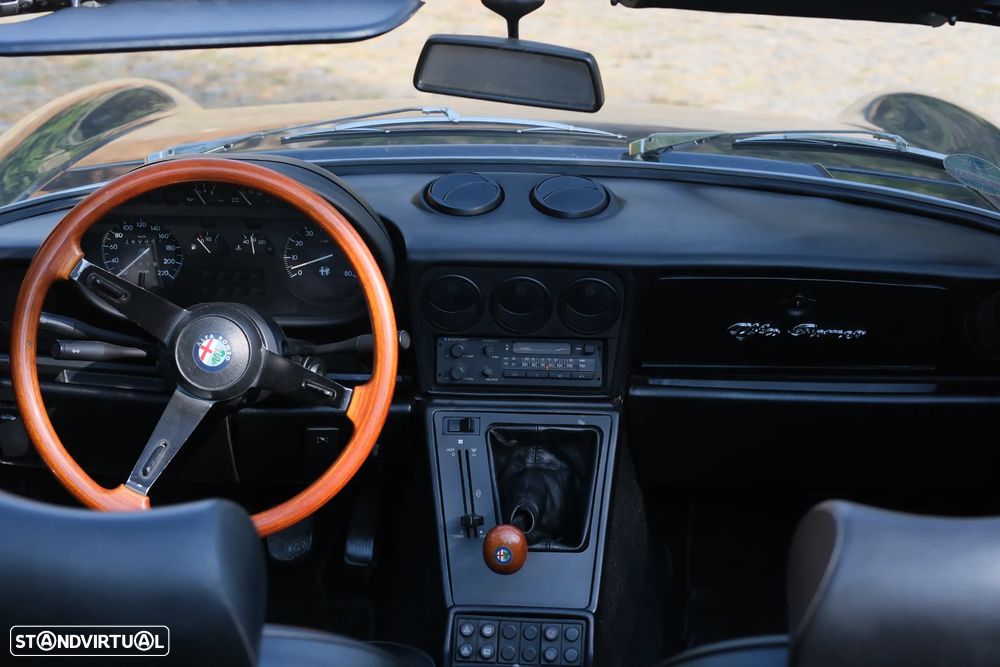 Alfa Romeo Spider 1.6 - 7