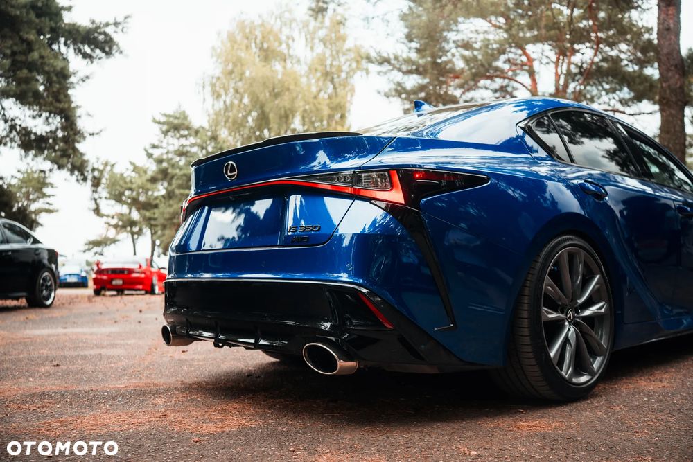 Lexus IS - 13