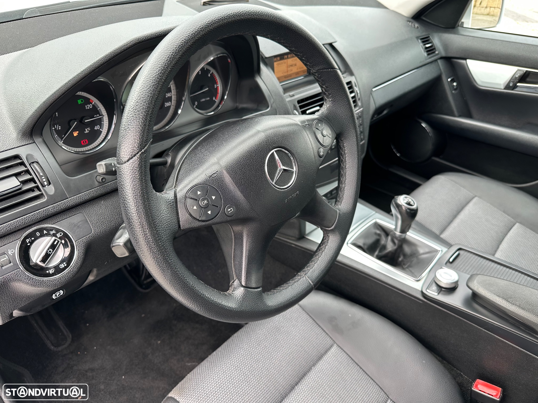 Mercedes-Benz C 220 CDi Avantgarde BlueEfficiency - 11