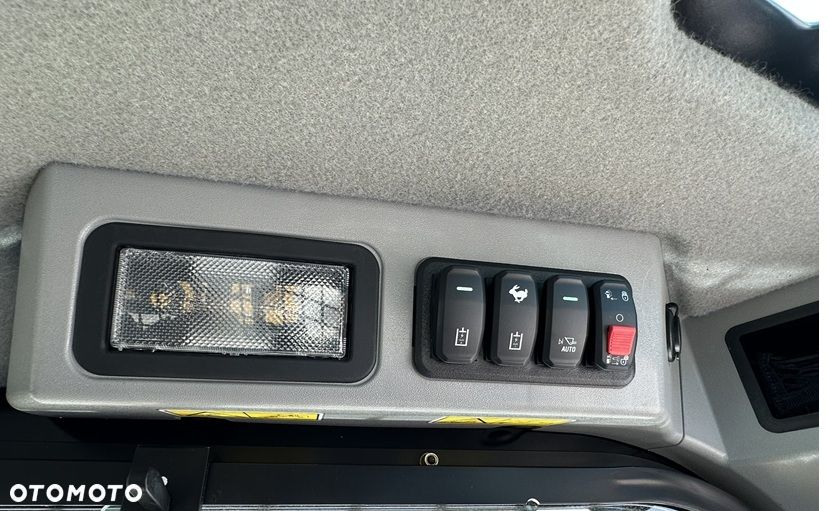 Caterpillar 249D3 - 18