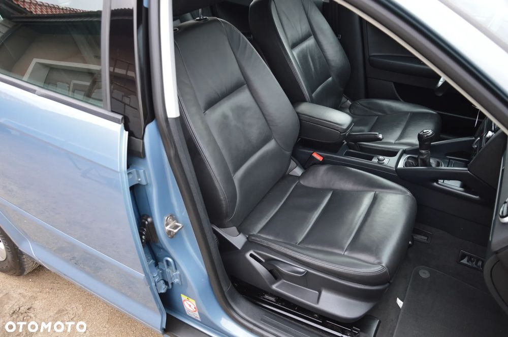 Audi A3 Sportback 1.6 TDI S line Sportpaket - 29