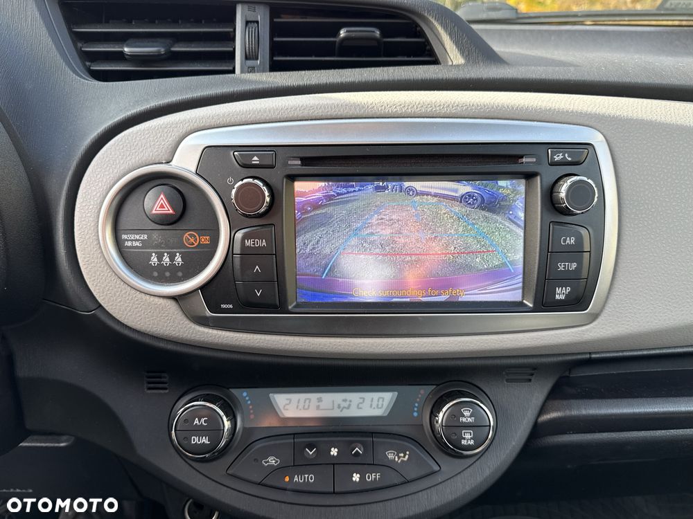 Toyota Yaris - 7
