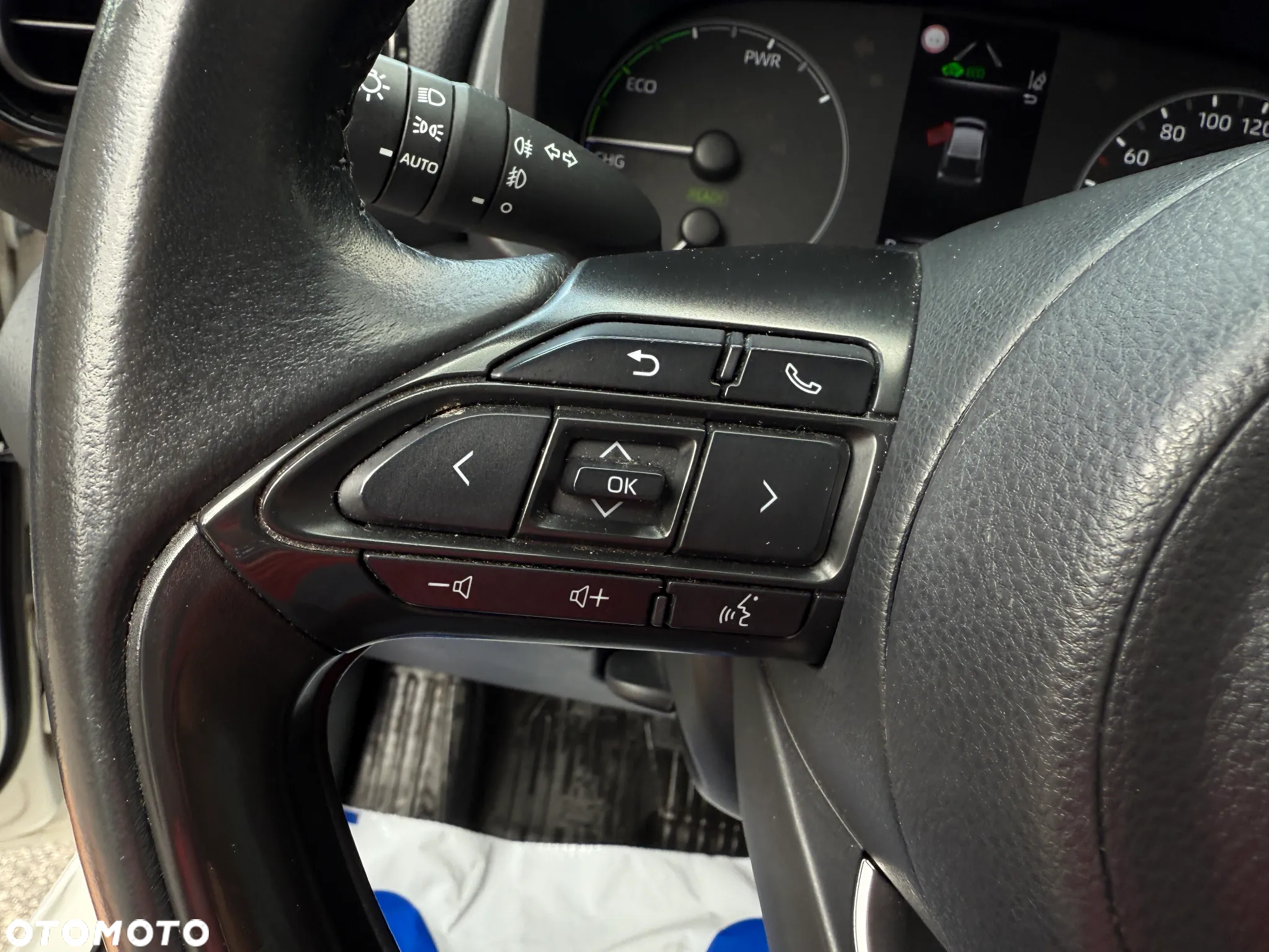 Toyota Yaris Hybrid 1.5 Comfort - 23