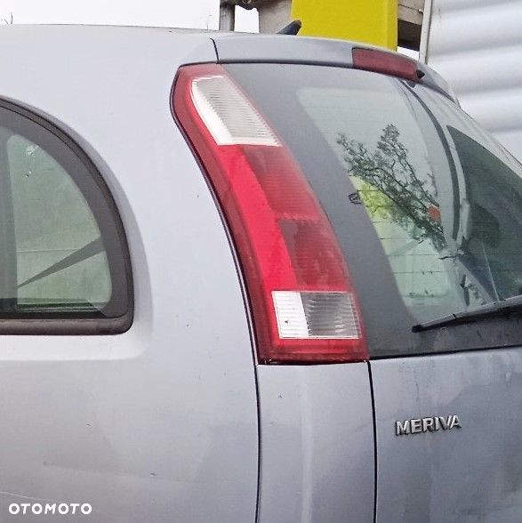 Lampy tylne prawa lewa Opel Meriva A - 2