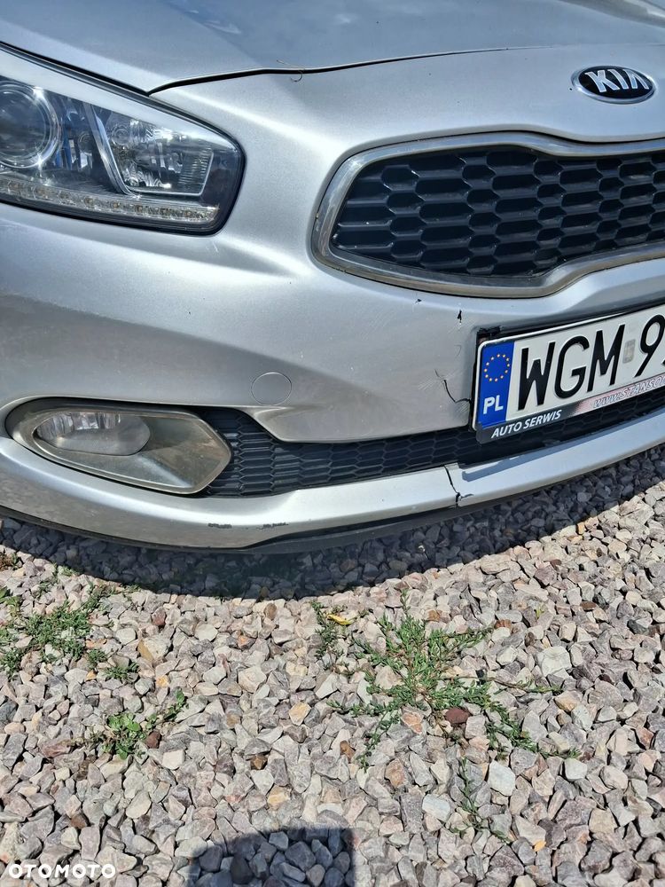 Kia Ceed 1.4 L - 6