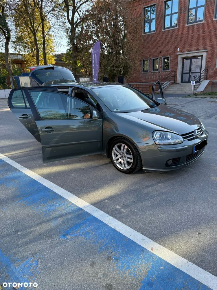 Volkswagen Golf - 8