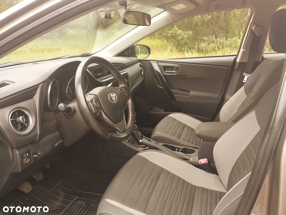 Toyota Auris 1.6 Premium - 13