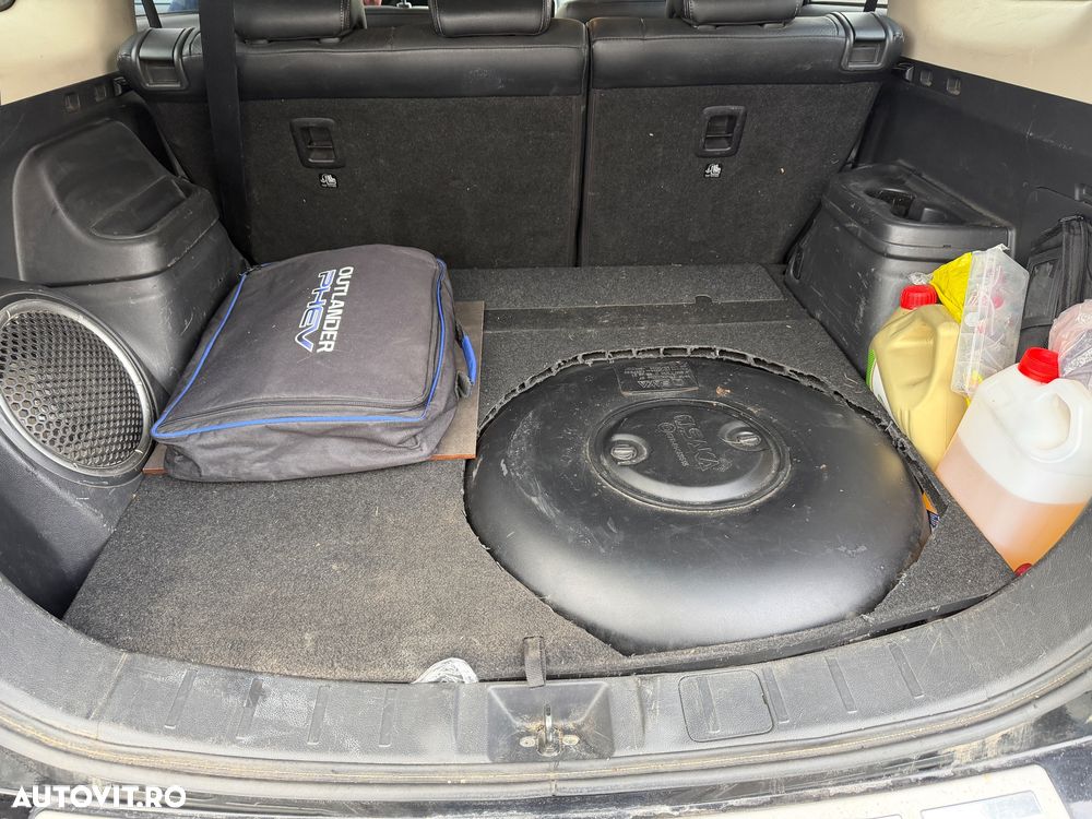 Mitsubishi Outlander - 7