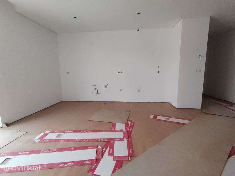 Apartamento T2 com vista de rio – Alpendurada - Grande imagem: 4/11