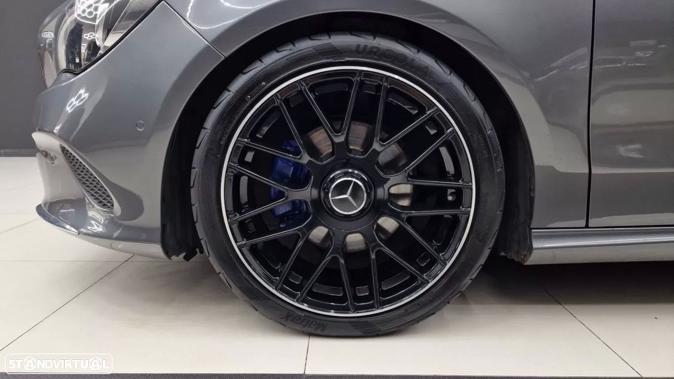 Mercedes-Benz CLA 180 d Shooting Brake AMG Line - 18