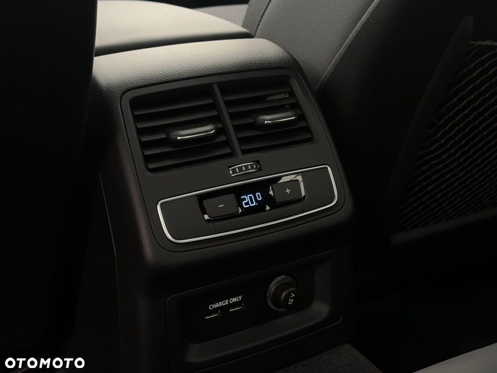 Audi A4 Limousine - 35