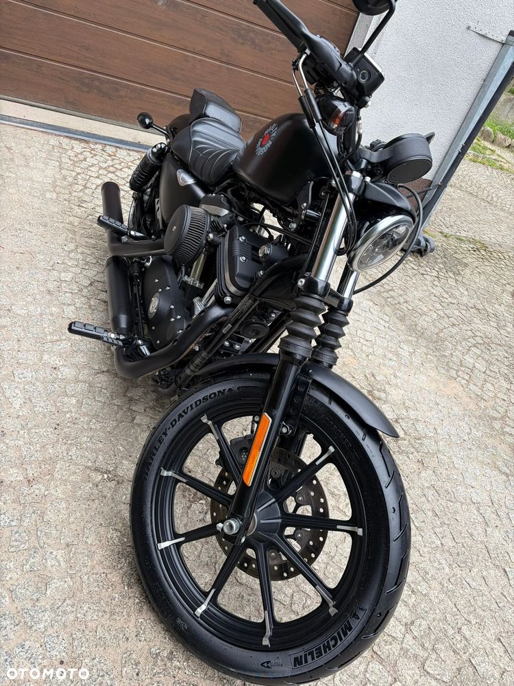 Harley-Davidson Sportster Iron 883 - 14