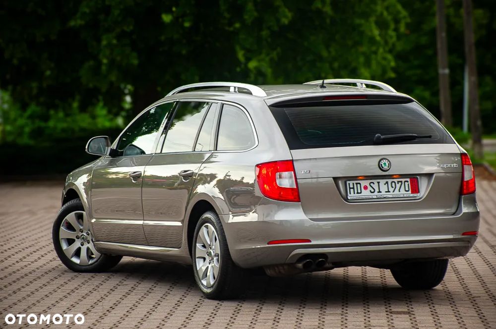 Skoda Superb 1.8 TSI Ambition - 16