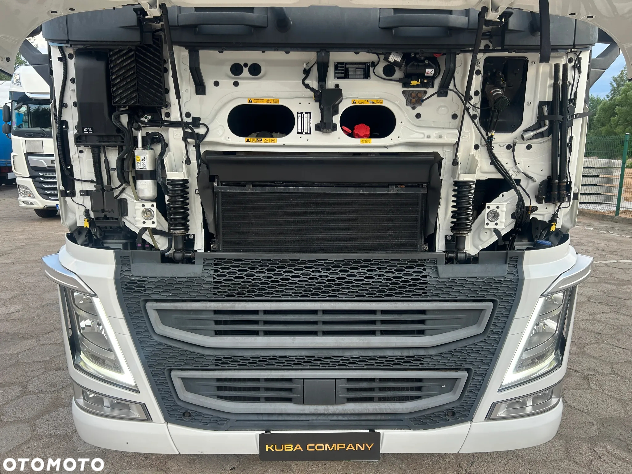 Volvo FH 460 GAZ LNG + DIESEL / PRZEBIEG TYLKO 557 767 KM / 2019 ROK !! - 13