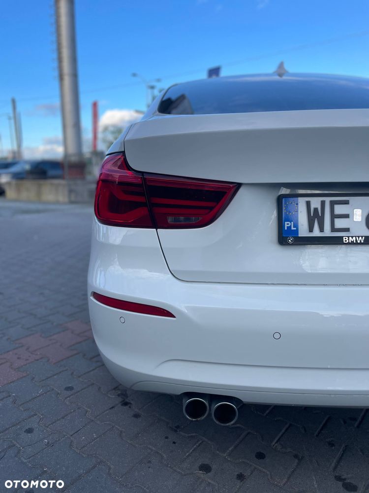 BMW Seria 3 320d xDrive Advantage - 25