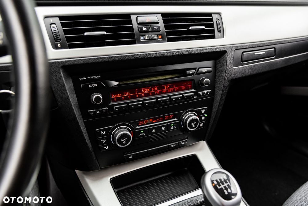 BMW Seria 3 - 33