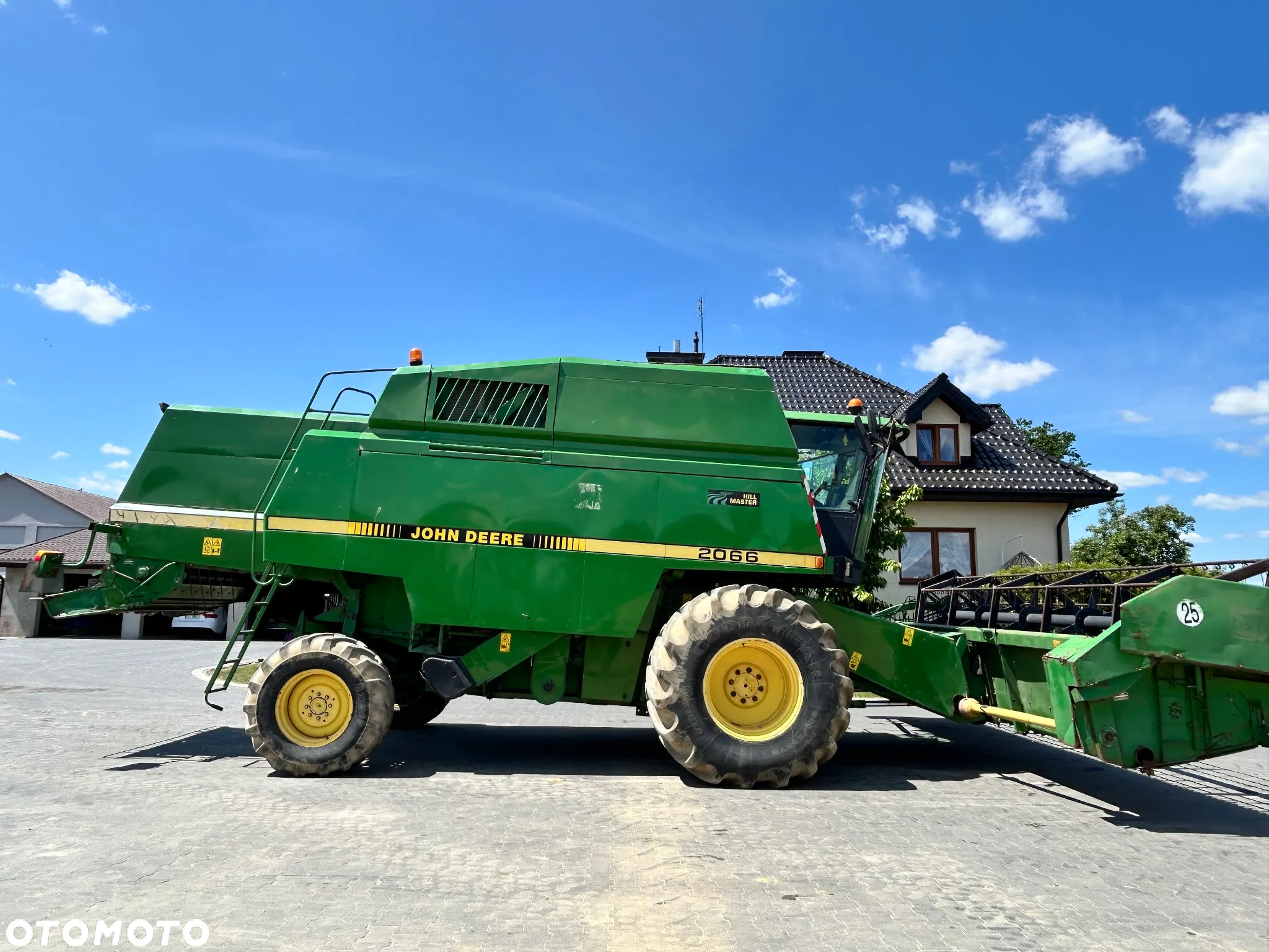 John Deere 2066 - 3