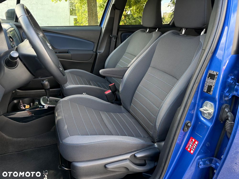 Toyota Yaris Hybrid 100 Selection Passion - 10