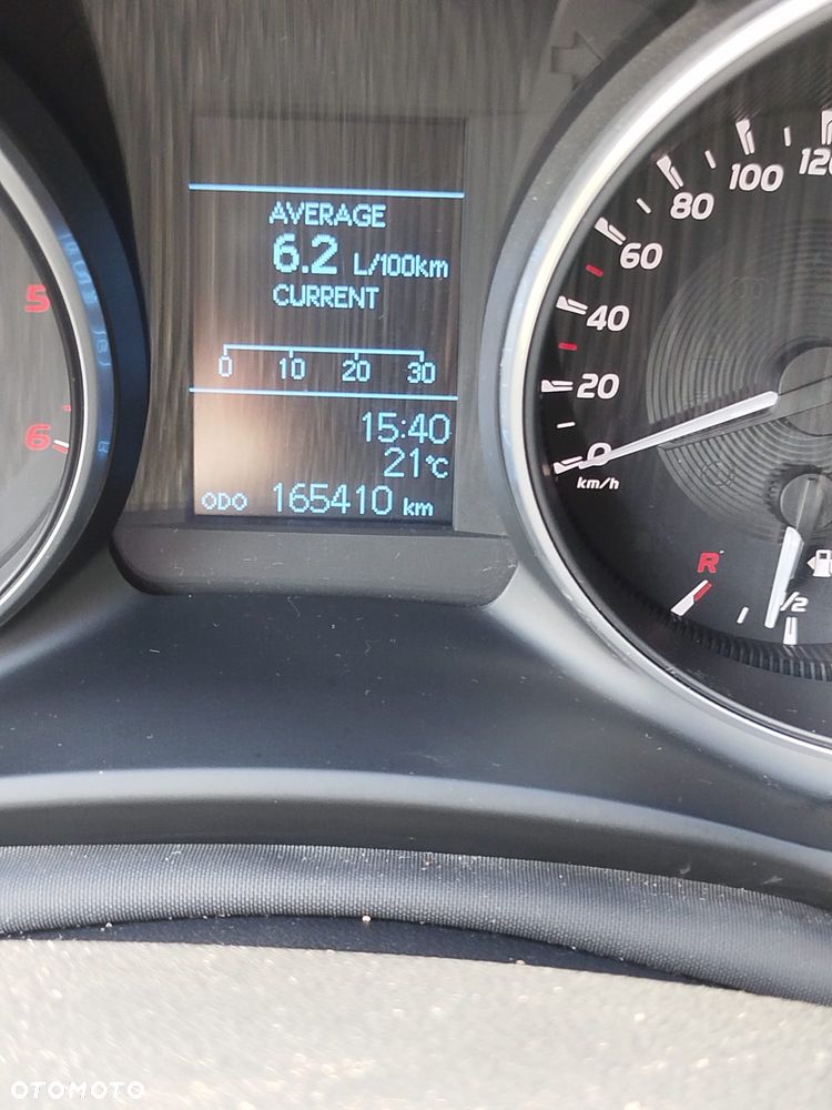 Toyota Avensis 2016 photo 2