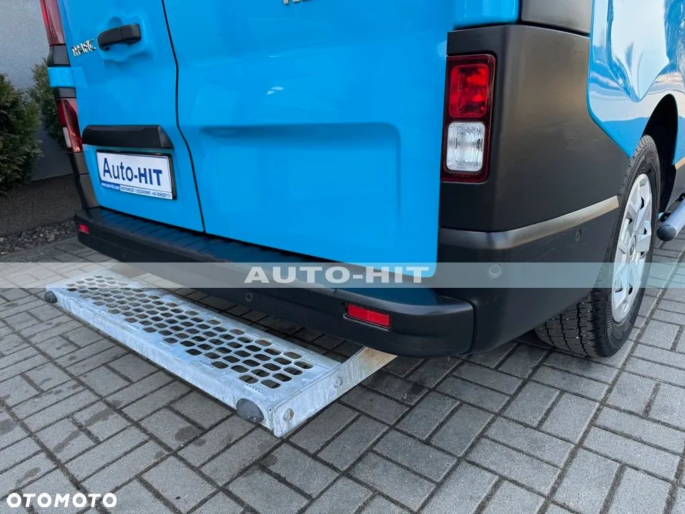 Renault Trafic - 16