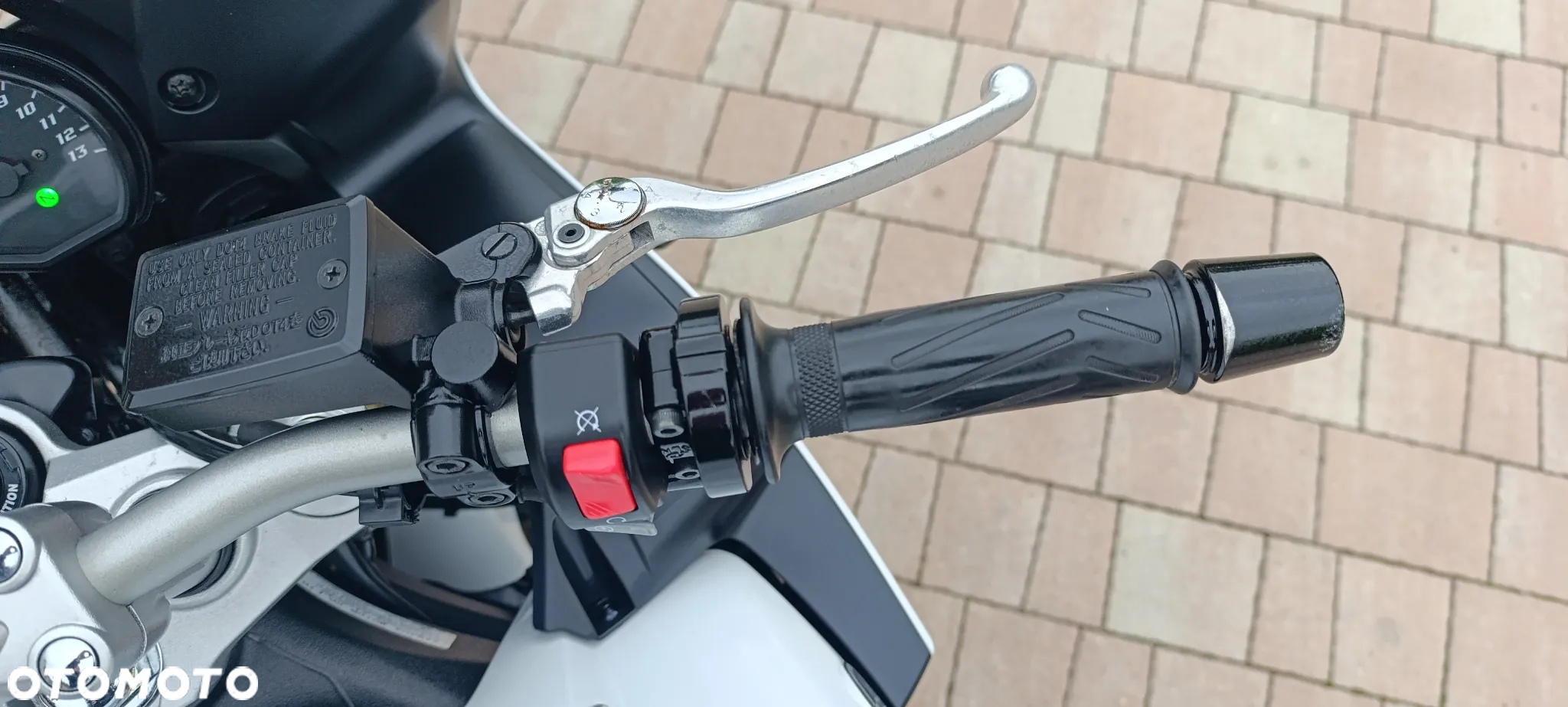 Yamaha FZ - 12