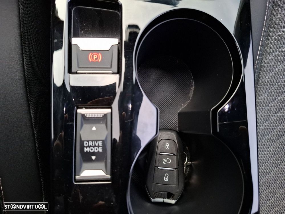 Peugeot e-2008 50 kWh Allure - 21