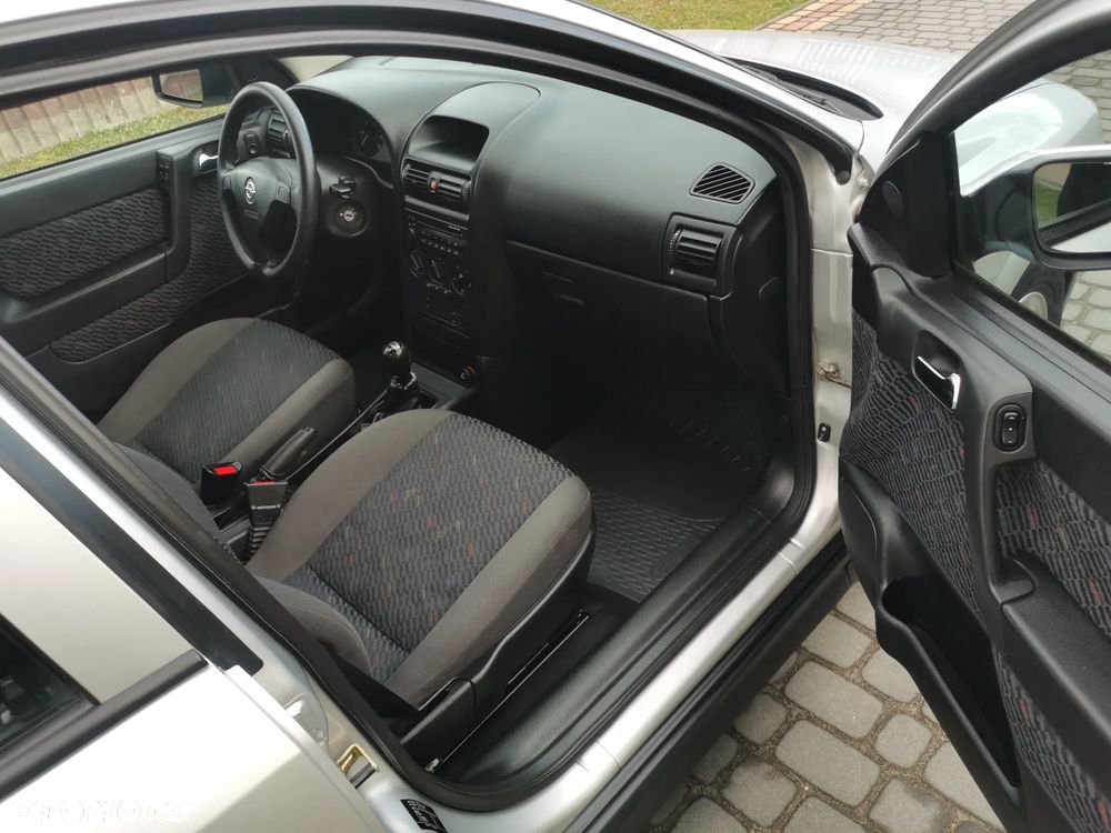 Opel Astra - 19