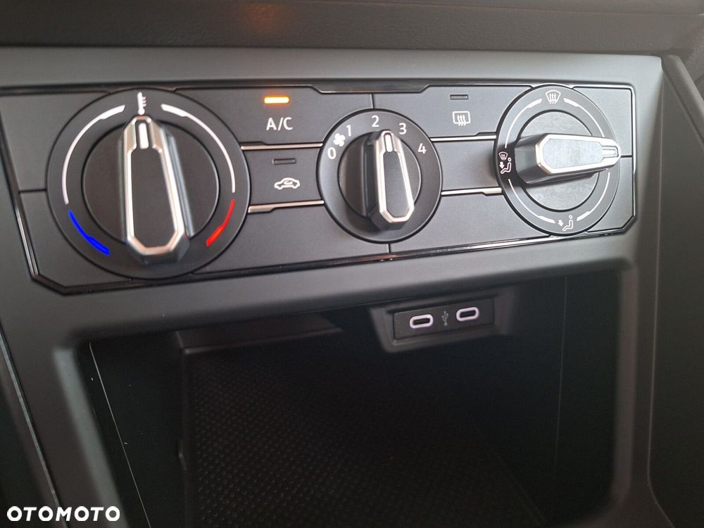 Volkswagen Polo 1.0 MPI - 29