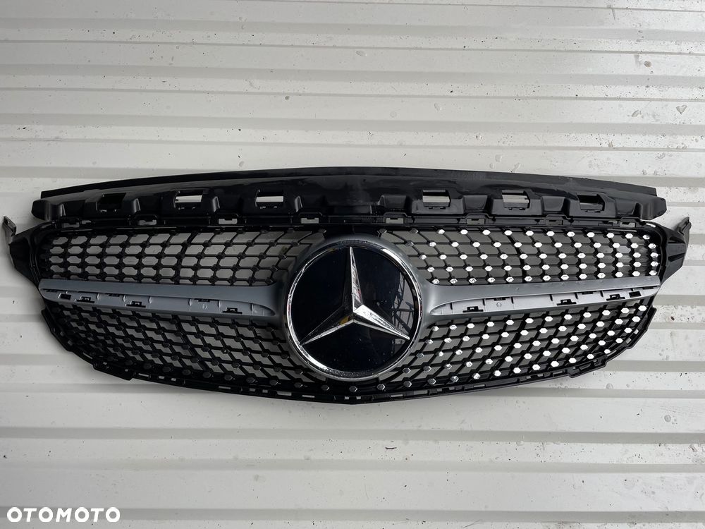 ATRAPA PRZÓD GRILL MERCEDES BENZ C KLASA W205 DIAMOND DISTRONIC A2058882060 - 1
