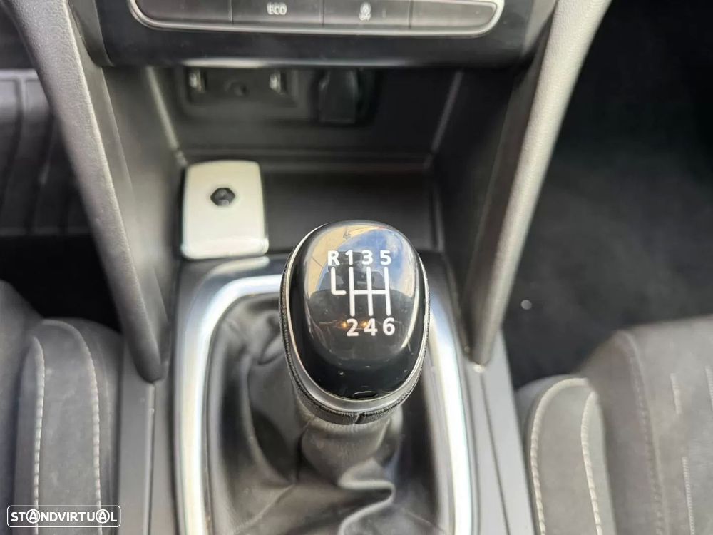 Renault Mégane 1.5 Blue dCi Limited - 9