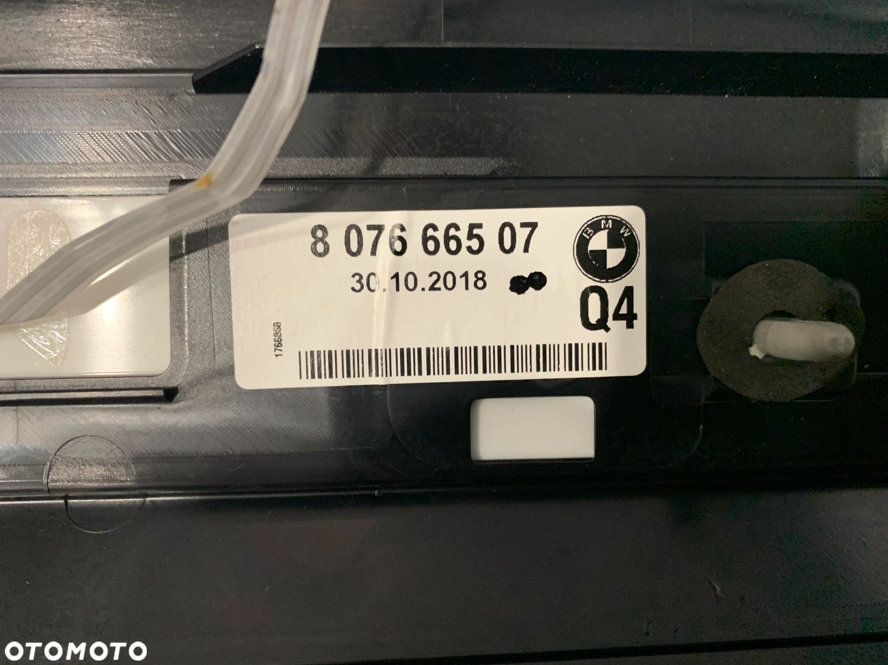 LISTWY PROGOWE NAKŁADKI LEWA PRAWA M-PAKIET LED BMW 8 G14 8076666 8076665 - 7