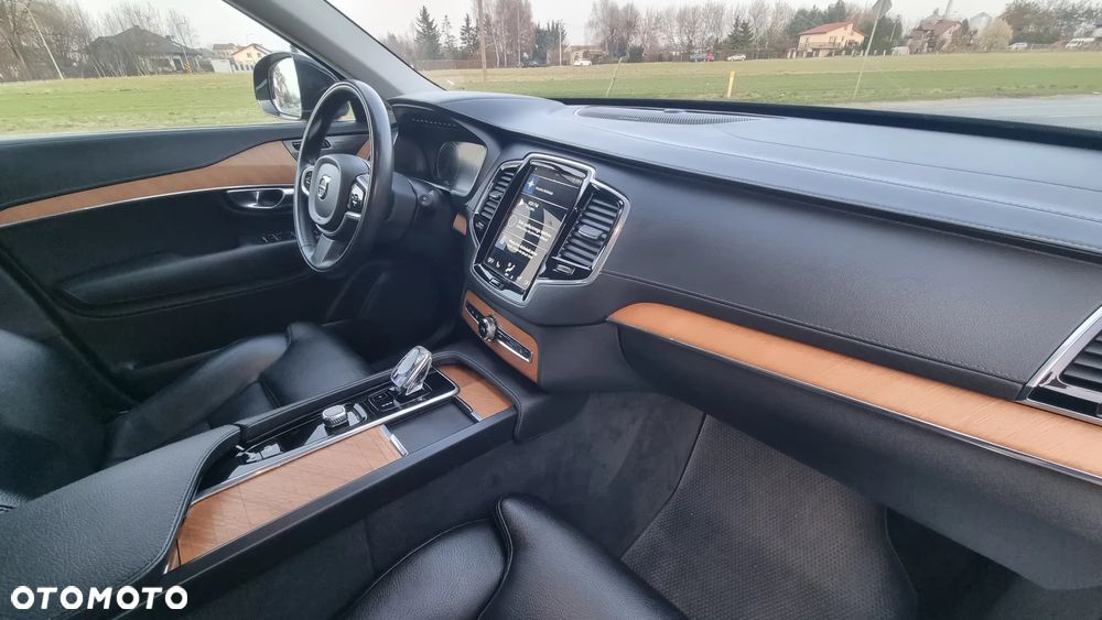 Volvo XC 90 - 15