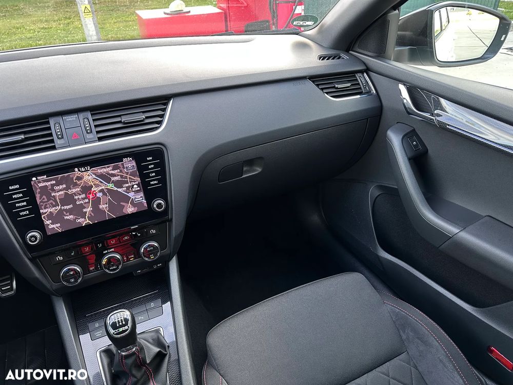Skoda Octavia 2.0 TDI RS - 19