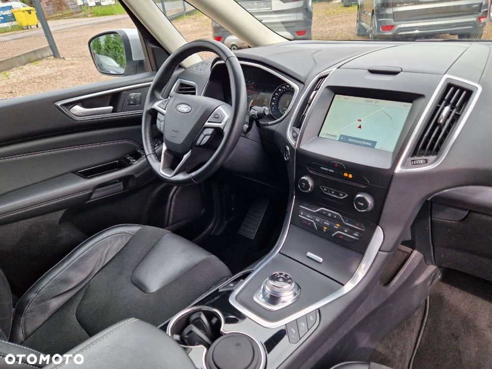 Ford Galaxy - 23