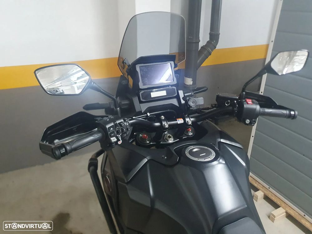 Honda Africa Twin 1100 - 5