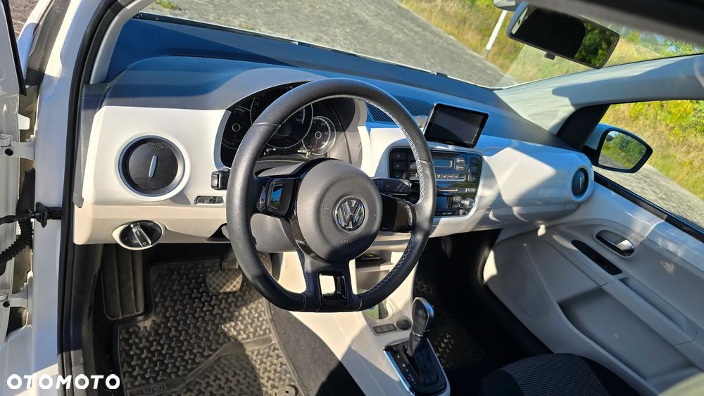 Volkswagen up! e-up - 8