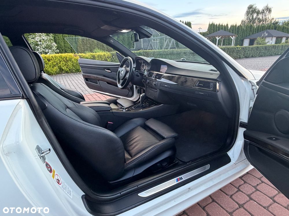 BMW Seria 3 330d M Sport Edition - 22