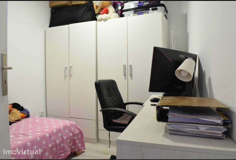 pequeno T1+1covilhã(água para 2+internet incluida). - Grande imagem: 4/5