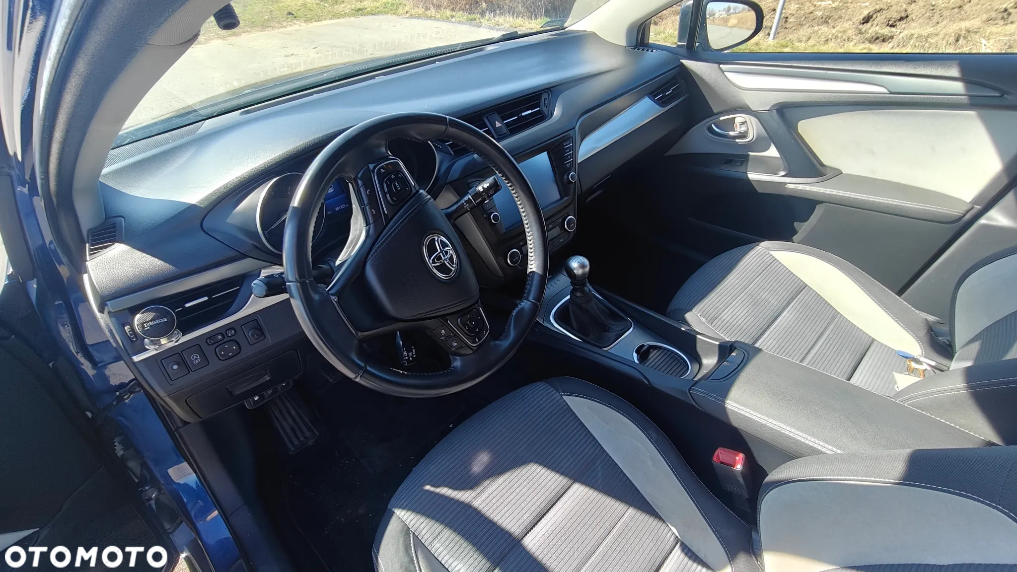 Toyota Avensis 2.0 D-4D Prestige - 6