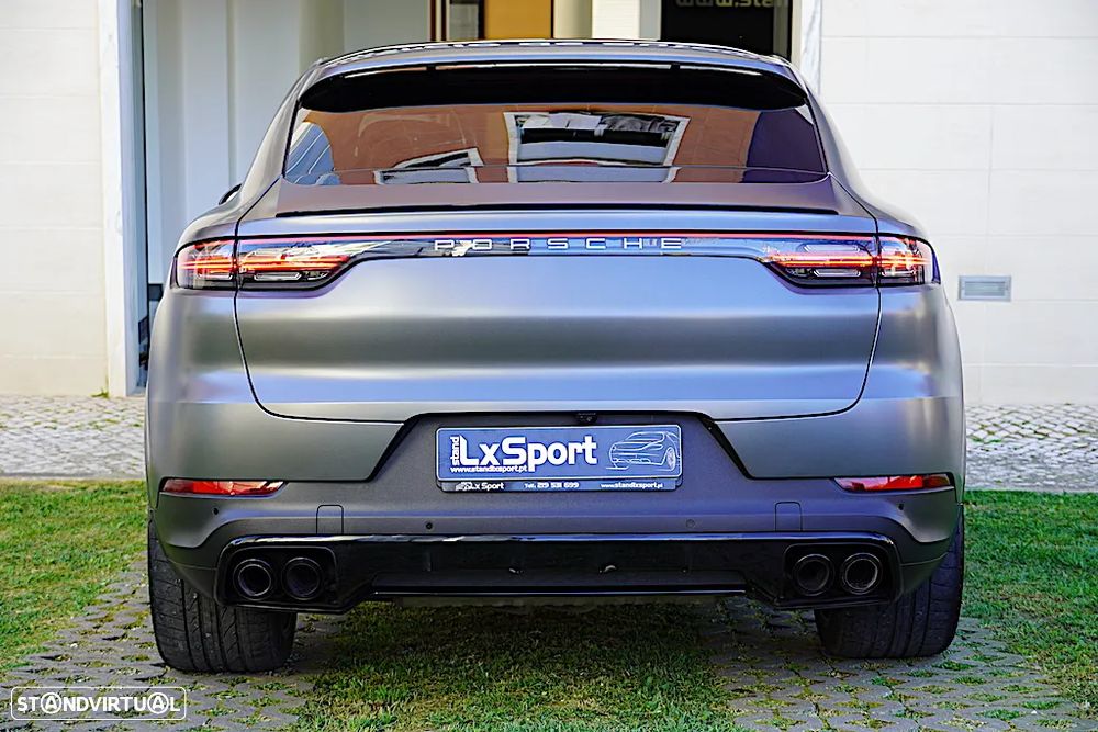 Porsche Cayenne Coupé E-Hybrid - 13