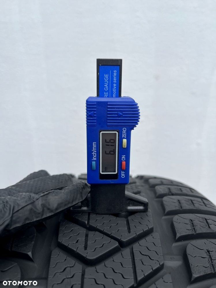 OPONA 235/45/19 235/45R19 99V PIRELLI WINTER SOTTOZERO 3 - 3