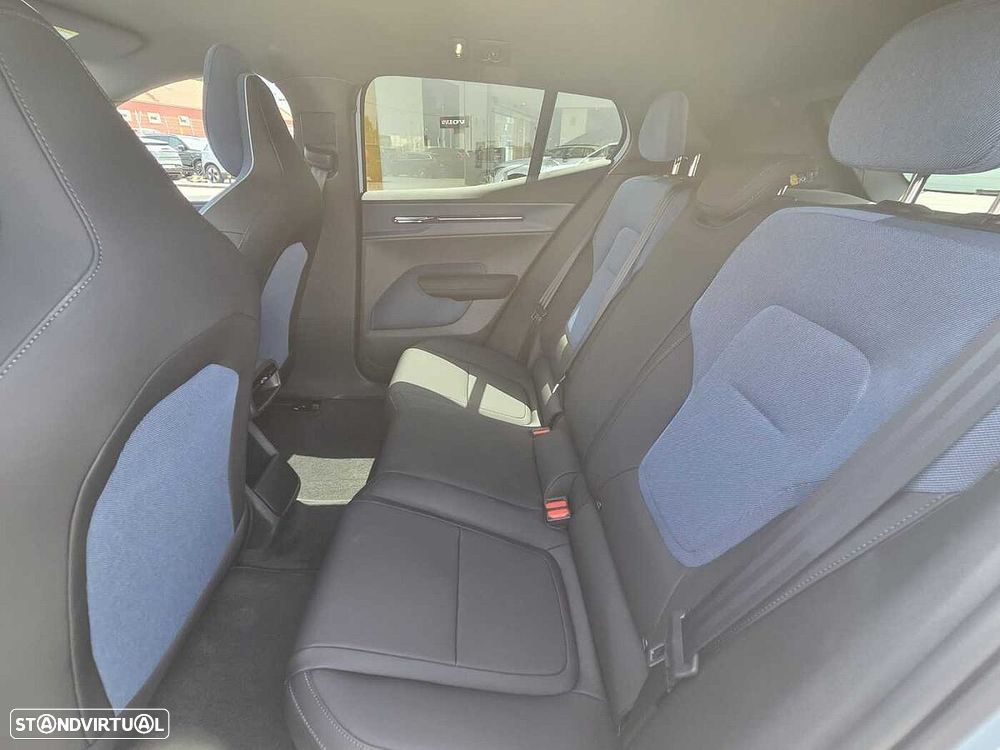 Volvo EX30 - 10