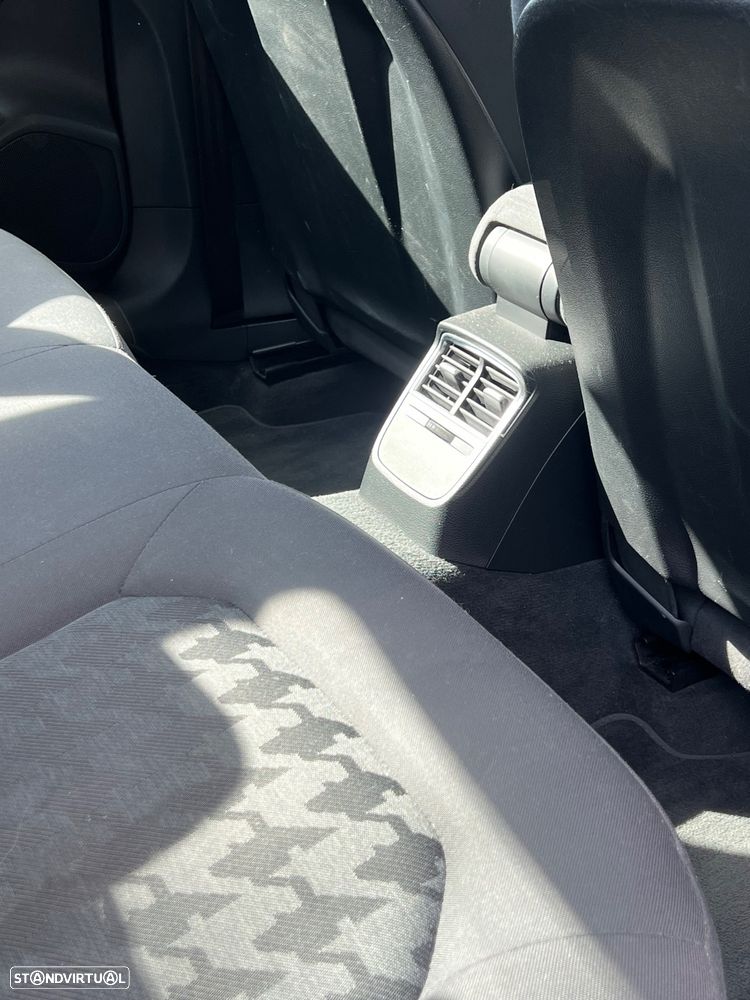 Audi A3 Limousine 1.6 TDI Attraction - 16