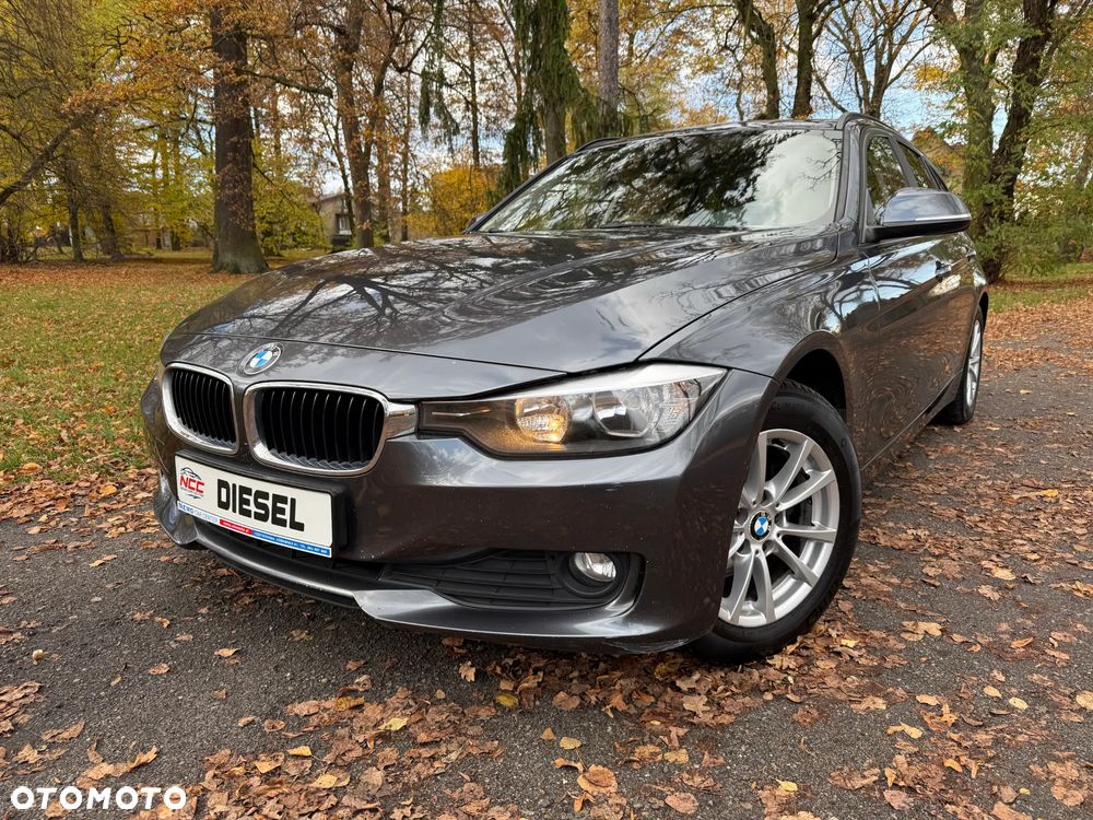 BMW Seria 3 318d DPF Touring Edition Exclusive - 2