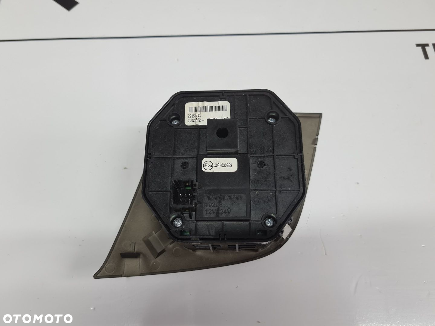 PRZEŁĄCZNIK WŁĄCZNIK PANEL ŚWIATEŁ VOLVO FH 4 FM 4 - 3
